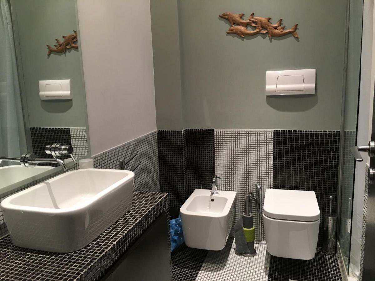 Two Sisters Suites Неаполь Экстерьер фото